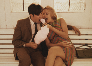 Relationship Experts Say You Decide a First Date’s Fate in the First 4 Minutes