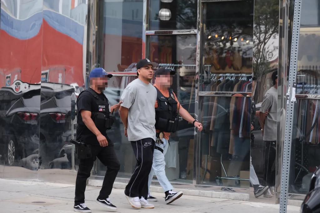FBI agents execute a search warrant at a bodega in Downtown Los Angeles.