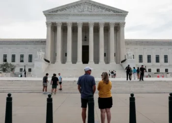 Trump demands the Supreme Court rehear birthright citizenship case