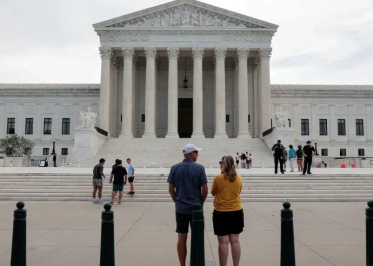 Trump demands the Supreme Court rehear birthright citizenship case