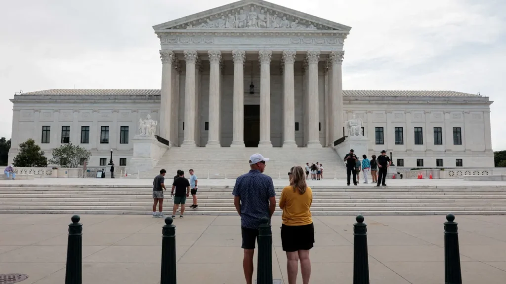 Trump demands the Supreme Court rehear birthright citizenship case