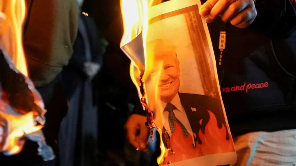 ‘Getting out of control’: Expert warns US is hurtling toward ‘total war’