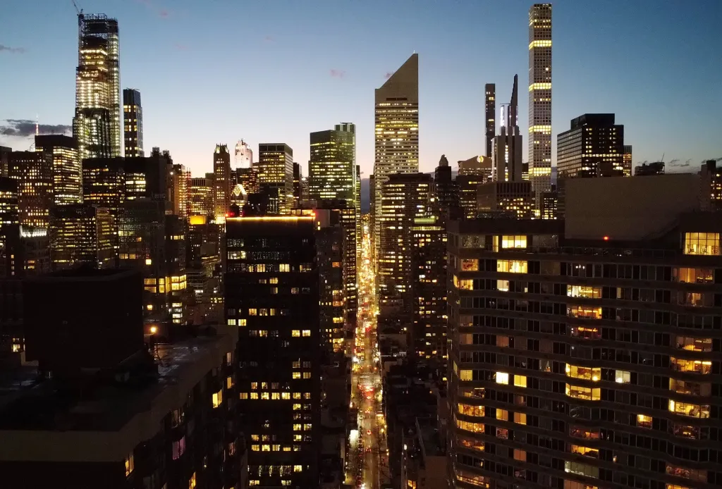 A New York City skyline at dusk