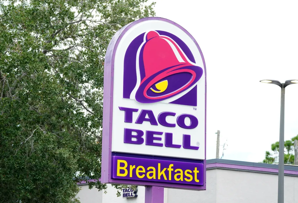 Taco Bell restaurant sign advertising 