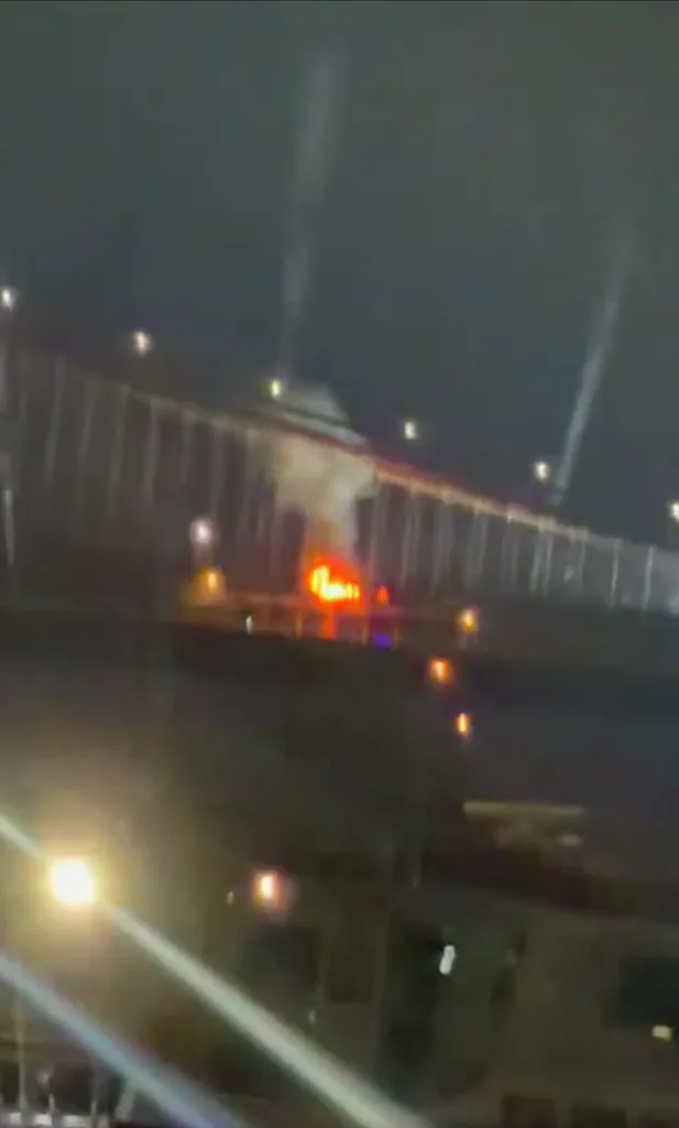 Fire on the Brooklyn Bridge.