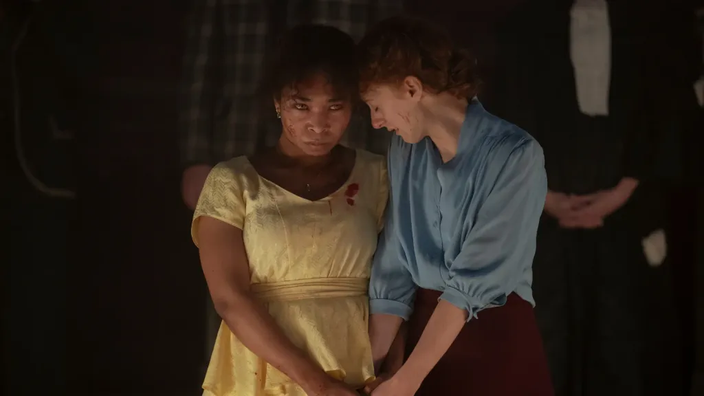 Delainey Hayles and Roxanne Duran in