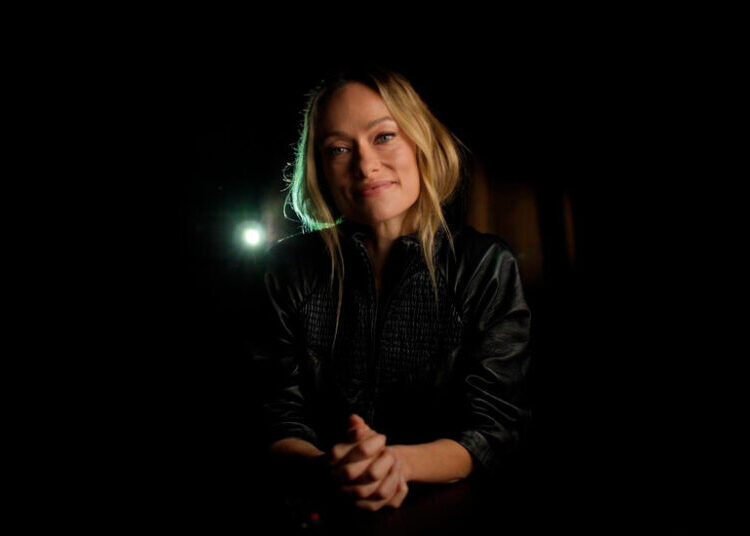How Olivia Wilde Builds Comic Tension in ‘The Invite’