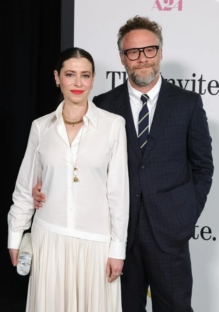 Lauren Miller Rogen and Seth Rogen posing at the Los Angeles premiere of 