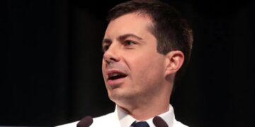 MAGA freaks out as Fox News interviews Pete Buttigieg: ‘Why aren’t you defending Trump?’