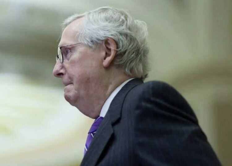 Mitch McConnell’s latest proof-of-life picture sparks internet firestorm