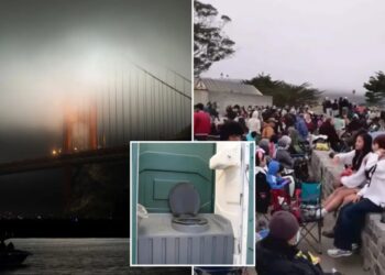 One toilet for every 787 people at Bay Area firework show as fog ruins spectacle