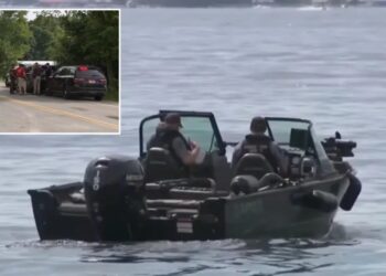 Storm leaves 3 capsized boaters dead as police rescue 7 in Wisconsin tourist hot spot