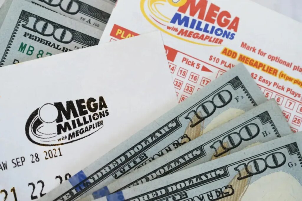 Mega Millions ticket holder wins $800M jackpot