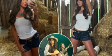 Ella Langley sizzles in denim shorts for latest American Eagle campaign