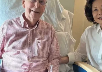 ‘Stop him!’ Senator sics security on reporter pleading for info on sickly Mitch McConnell