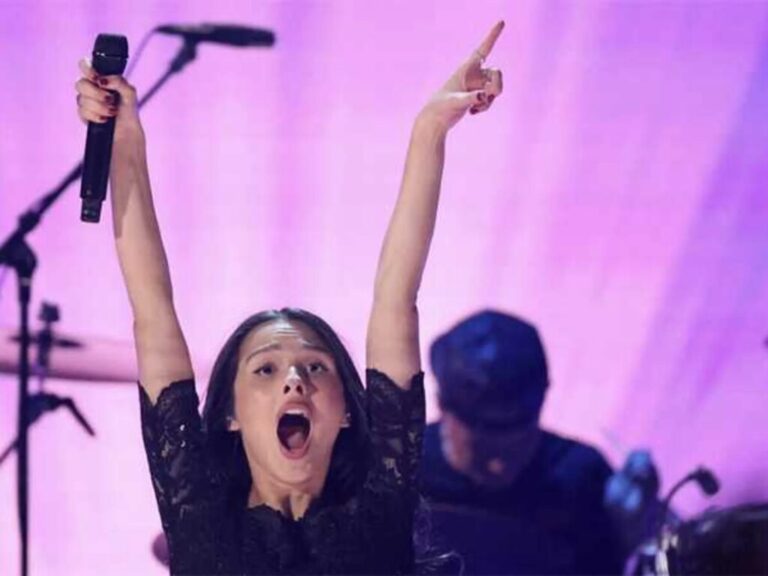 olivia-rodrigo-partners-with-voter-registration-organization-head