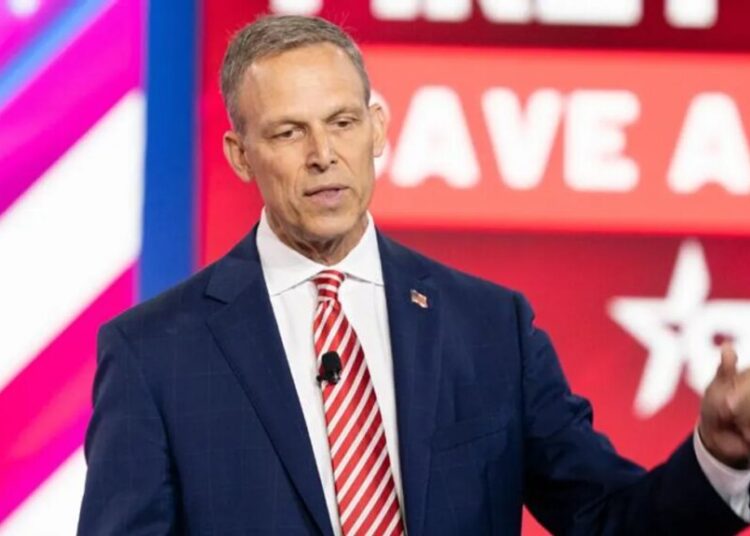 ‘Quit being scared’: MAGA lawmaker demands more health care cuts to pay for war