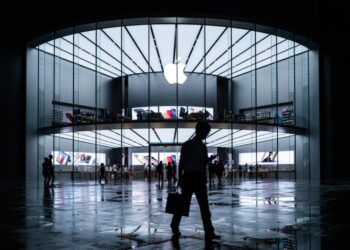 Security Roundup: Apple’s Hide My Email Service Fails to Hide Your Email