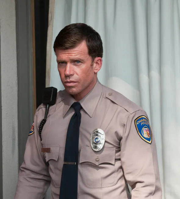 Taylor Sheridan as Deputy Chief David Hale in Sons of Anarchy.