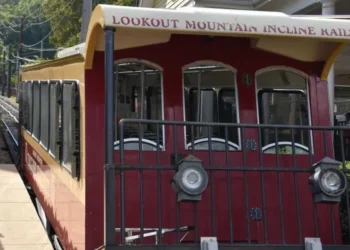 ‘If you disagree, you can leave’: Conductor’s July 4 swipe at foreign riders ends his job