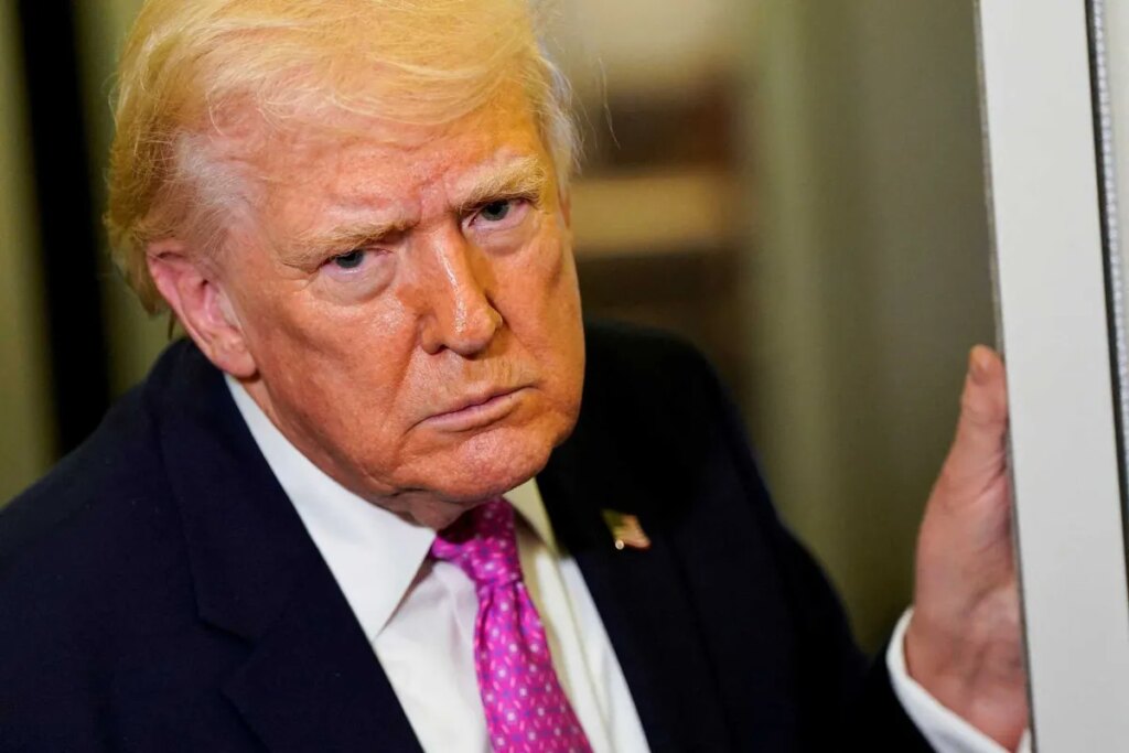 Trump FBI bemuses ex-official as agency opens leak investigation — and it leaks