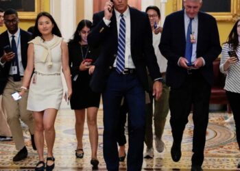 ‘Exercise in futility’: GOP senators ignore Trump threats on voting priority