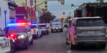 Hero Tucson cops stop mass shooting that left 9 people critically wounded