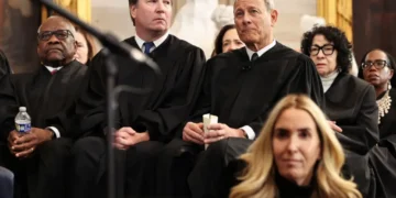 ‘Catastrophic’: Supreme Court justice’s alliance with Trump alarms political operative