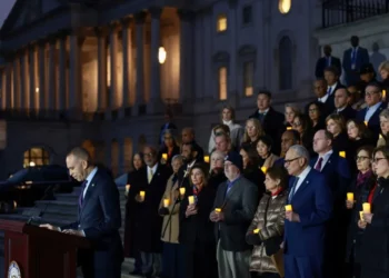 Startling warning sets off internet firestorm as Democrats face massive midterm test