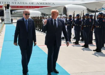 Trump ditches Qatari jet as experts raise equipment concerns