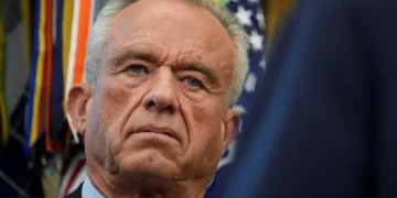 ‘Works out in jeans!’: Watch RFK Jr. get shredded like parasite-infested lettuce