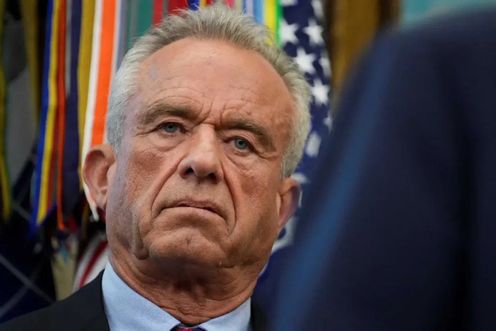 ‘Works out in jeans!’: Watch RFK Jr. get shredded like parasite-infested lettuce