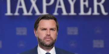 White House inadvertently calls JD Vance ‘dumb’ while critics mock his glaring mistake