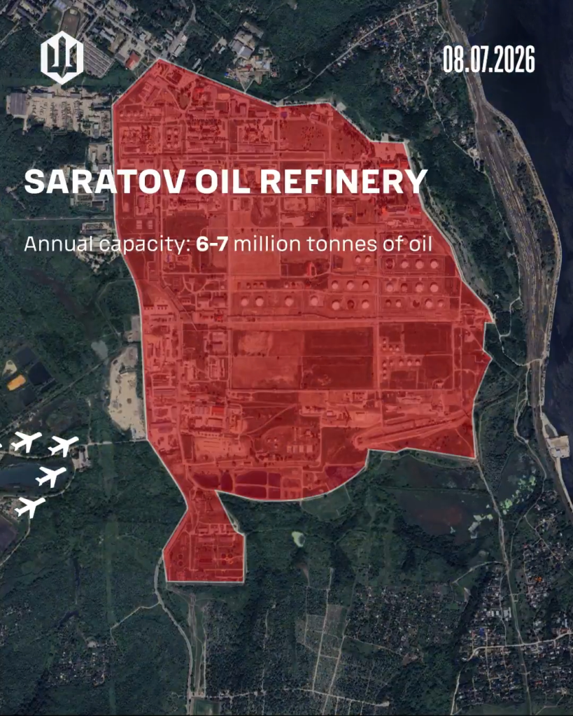 Illustration of the Saratov Oil Refinery from an aerial view, with its area highlighted in red and indicating an annual capacity of 6-7 million tonnes of oil.