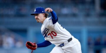 Justin Wrobleski has a bad night as Dodgers fall to the Mariners