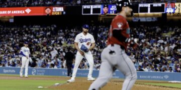 Dodgers plagued by pitching struggles, defensive mistakes in loss to Arizona