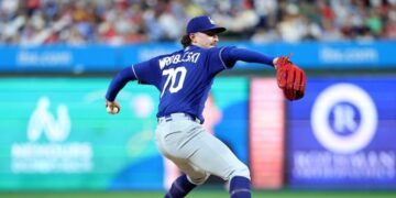 Dodgers beat Phillies, manage Justin Wrobleski with long postseason run in mind