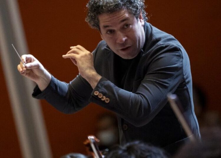 Gustavo Dudamel’s final Hollywood Bowl concert will benefit Venezuela after earthquakes