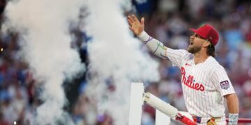 Bryce Harper’s beef with FanDuel could end up in court, legal experts say