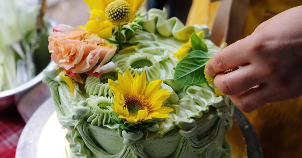 L.A.’s on the cutting edge of cake. Here are 9 decorating tips from a buttercream queen
