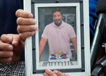 Mexico to request criminal charges over deaths following fatal shooting of Houston man by ICE agents