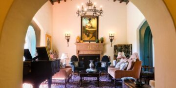 20 years and $3.7 million later, a historic Spanish-style Wallace Neff home returns to glory