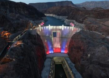 ‘A five-alarm fire’: Western reservoirs that supply California fall to record low levels