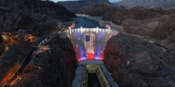 ‘A five-alarm fire’: Western reservoirs that supply California fall to record low levels