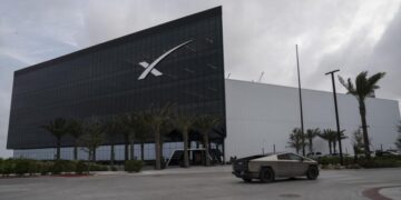 SpaceX at $100 could mean investors see zero value in its AI