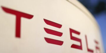 First recorded Tesla Semi crash kills two people in Nevada
