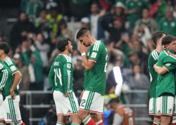 ‘We lost with a lot of honor.’ Mexico falls to England and is ousted from World Cup