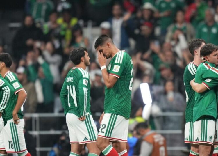 ‘We lost with a lot of honor.’ Mexico falls to England and is ousted from World Cup