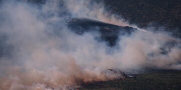 Tens of thousands flee wildfires in France and Spain