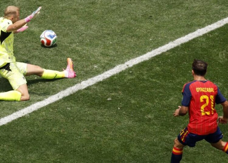 Spain routs Austria while still working to reach World Cup champion form
